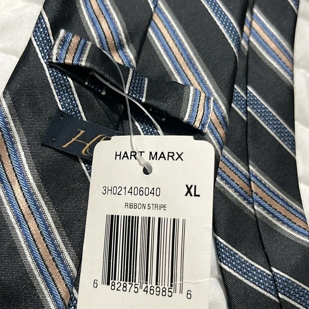 New Hart Schaffner Marx HSM Men’s Neck Tie Navy Blue Stripes 100% Silk NWT